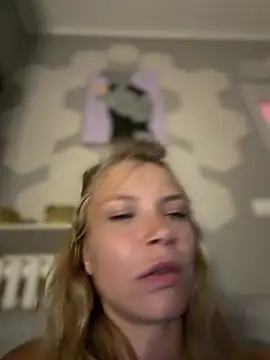 AnastasiaAniess 现场XXX聊天
