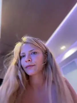 AnastasiaAniess XXX чат на живо