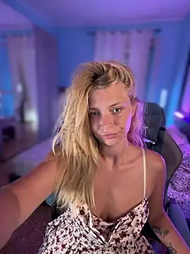 AnastasiaAniess' Live XXX Chat