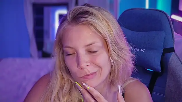 AnastasiaAniess' Webcam Show