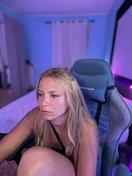 AnastasiaAniess' Webcam Show