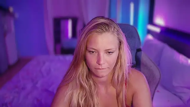 AnastasiaAniess' Webcam Show