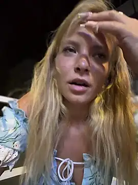 AnastasiaAniess élő XXX-chatje