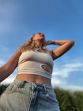 AnastasiaAniess Adlı Modelin Canlı XXX Sohbeti