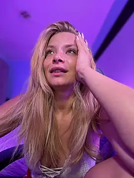 AnastasiaAniess Adlı Modelin Canlı XXX Sohbeti