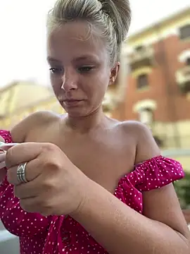 AnastasiaAniess Show in webcam
