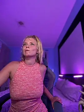 AnastasiaAniess' Live XXX Chat