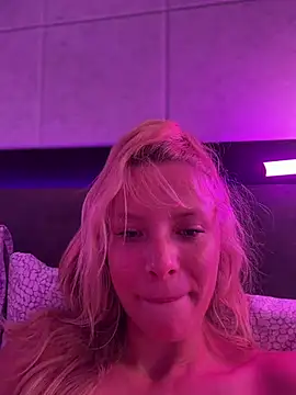 AnastasiaAniess' Live XXX Chat