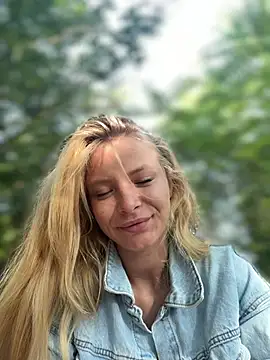 AnastasiaAniess Pertunjukan Webcam