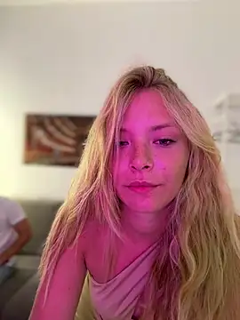 AnastasiaAniess' Live XXX Chat