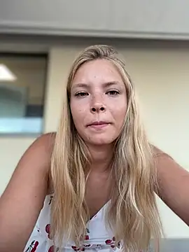 AnastasiaAniess' Live XXX Chat