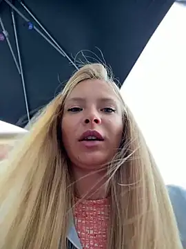 AnastasiaAniess Adlı Modelin Canlı XXX Sohbeti