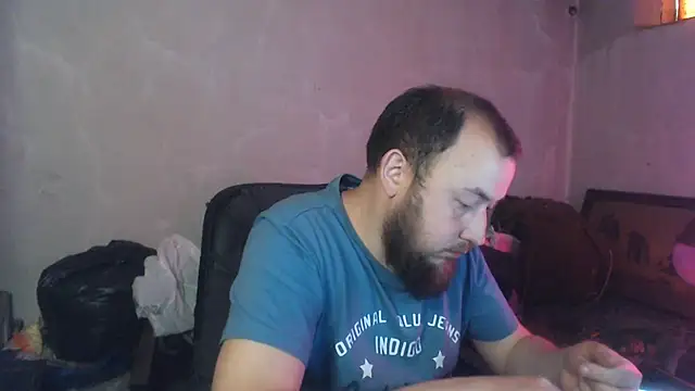 Show modela BIG-COCK-OMG na web-kameri