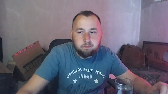 Webkamerová show BIG-COCK-OMG