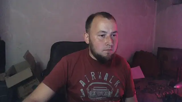 Show modela BIG-COCK-OMG na web-kameri