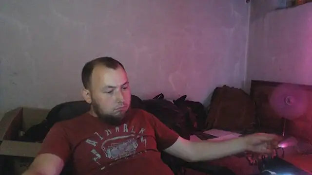 Show modela BIG-COCK-OMG na web-kameri