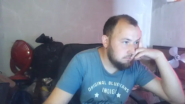 Webkamerová show BIG-COCK-OMG