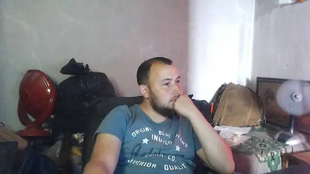Show modela BIG-COCK-OMG na web-kameri