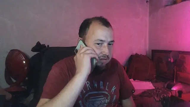 Show modela BIG-COCK-OMG na web-kameri