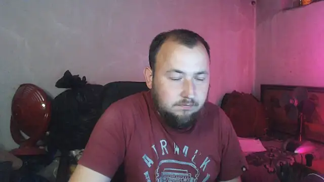 Show modela BIG-COCK-OMG na web-kameri