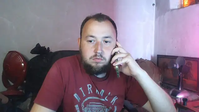 Show modela BIG-COCK-OMG na web-kameri