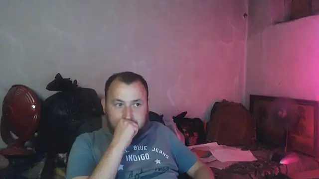 Pertunjukan Kamera Web BIG-COCK-OMG