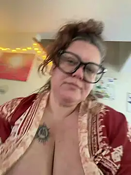 ticklesquirt's Webcam Show