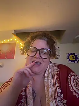 ticklesquirt's Webcam Show