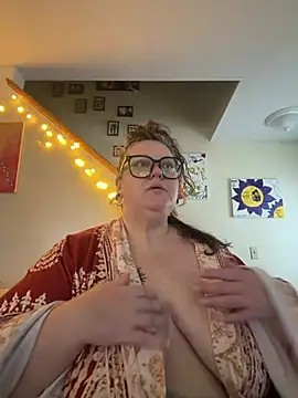 ticklesquirt Шоу с уебкамера