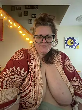 ticklesquirt's Live XXX Chat