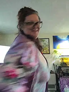ticklesquirt Chat XXX live