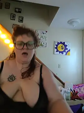 ticklesquirt live XXX chat