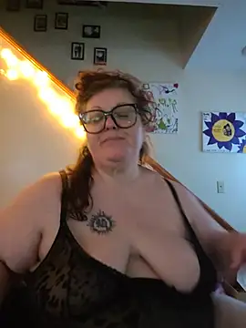 ticklesquirt webkamerás műsora