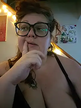 ticklesquirt's Webcam Show