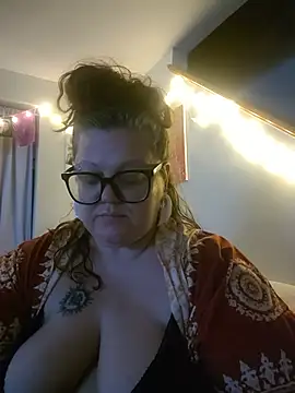 ticklesquirt's Webcam Show