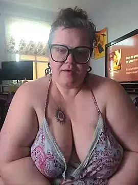 ticklesquirt's Webcam Show
