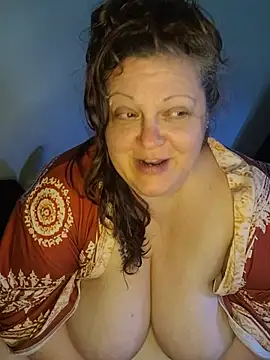 Show modela ticklesquirt na web-kameri