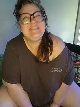 ticklesquirt Chat XXX live