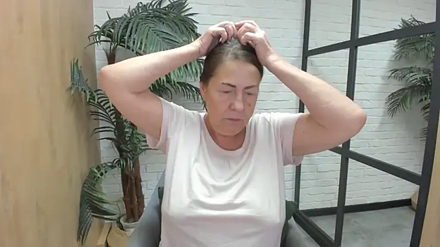 LindaPassionate's Webcam Show