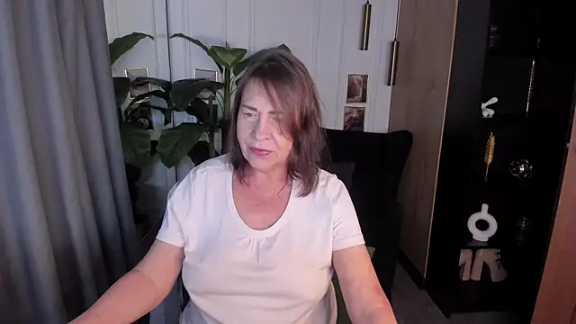 LindaPassionate's Live XXX Chat