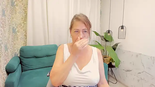 LindaPassionate's Live XXX Chat
