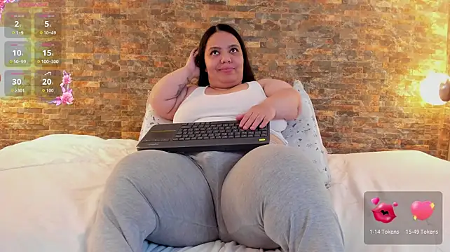 adenile5's Live XXX Chat