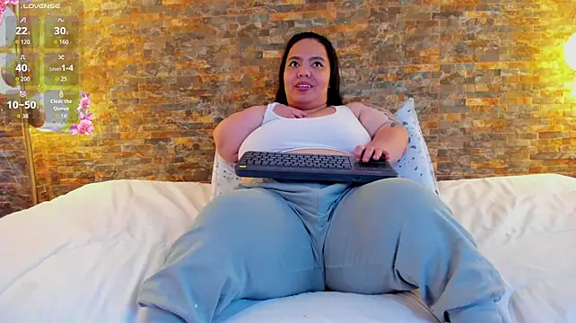 adenile5 Live XXX Chat