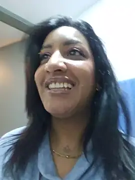 LadyNahir's Live XXX Chat