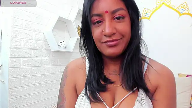 LadyNahir XXX чат на живо