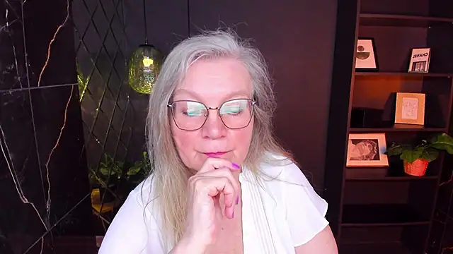 NataliMellow's Live XXX Chat