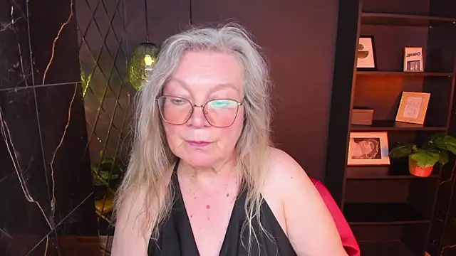 NataliMellow's Live XXX Chat