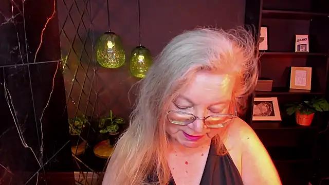 NataliMellow Chat XXX in diretta