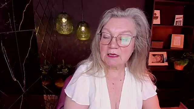 NataliMellow's Live XXX Chat