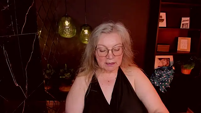 Show modela NataliMellow na web-kameri